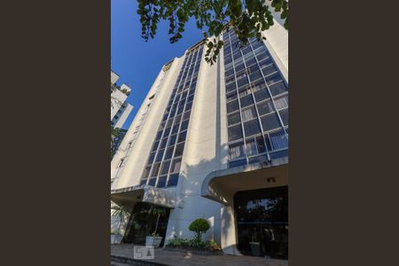 Apartamento à venda com 180m², 3 quartos e 3 vagasFachada