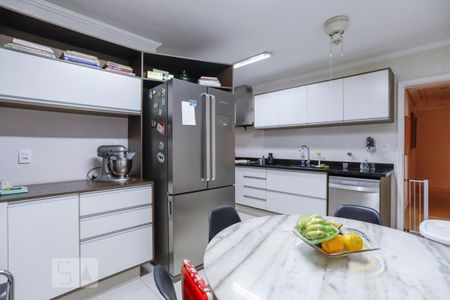 Apartamento à venda com 180m², 3 quartos e 3 vagasCozinha