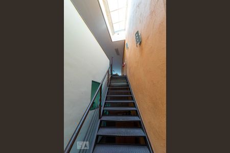 Casa para alugar com 175m², 2 quartos e 1 vagaEscada