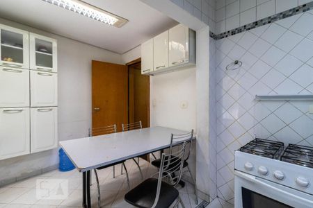 Casa para alugar com 175m², 2 quartos e 1 vagaCozinha
