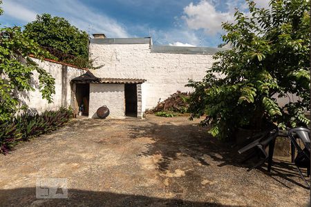 Casa à venda com 360m², 3 quartos e 4 vagas Casa à venda com 360m², 3 quartos e 4 vagasQuintal