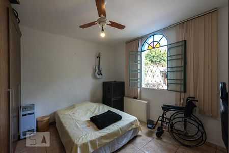 Casa à venda com 360m², 3 quartos e 4 vagas Casa à venda com 360m², 3 quartos e 4 vagasQuarto 2