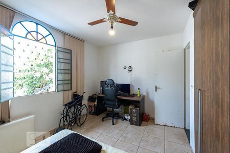 Casa à venda com 360m², 3 quartos e 4 vagas Casa à venda com 360m², 3 quartos e 4 vagasQuarto 2