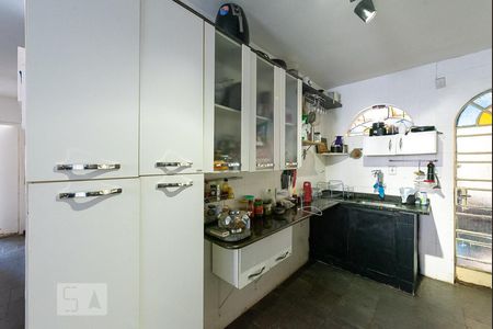 Casa à venda com 360m², 3 quartos e 4 vagas Casa à venda com 360m², 3 quartos e 4 vagasCozinha