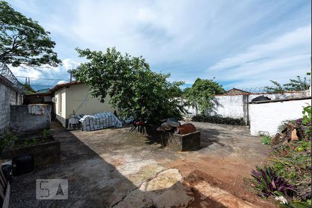 Casa à venda com 360m², 3 quartos e 4 vagas Casa à venda com 360m², 3 quartos e 4 vagasQuintal