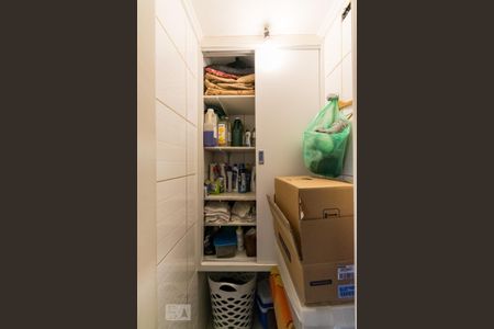 Apartamento à venda com 84m², 3 quartos e 2 vagas Apartamento à venda com 84m², 3 quartos e 2 vagasLavanderia