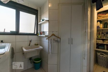 Apartamento à venda com 84m², 3 quartos e 2 vagas Apartamento à venda com 84m², 3 quartos e 2 vagasLavanderia