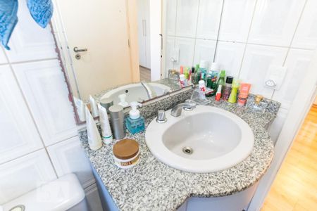 Apartamento à venda com 84m², 3 quartos e 2 vagas Apartamento à venda com 84m², 3 quartos e 2 vagasBanheiro da Suíte