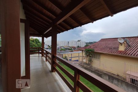 Casa à venda com 192m², 2 quartos e 2 vagasSacada do Espaço Gourmet