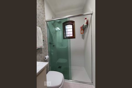 Casa à venda com 192m², 2 quartos e 2 vagasBanheiro