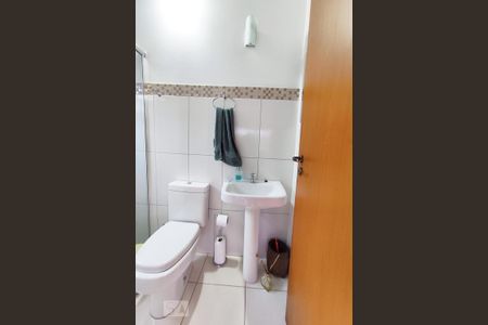 Casa à venda com 192m², 2 quartos e 2 vagasBanheiro 2