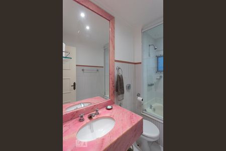 Apartamento à venda com 368m², 4 quartos e 2 vagasBanheiro suite 2