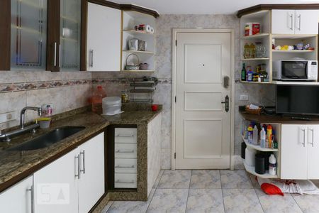 Apartamento à venda com 368m², 4 quartos e 2 vagasCozinha