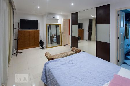 Apartamento à venda com 368m², 4 quartos e 2 vagasSuíte 1