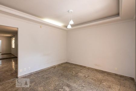Sala 1 de casa para alugar com 3 quartos, 360m² em São Luiz, Belo Horizonte