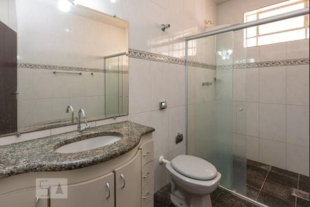 Casa para alugar com 360m², 3 quartos e 2 vagasBanheiro Social