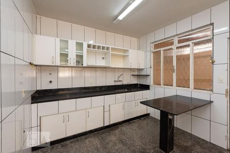 Casa para alugar com 360m², 3 quartos e 2 vagasCozinha 1
