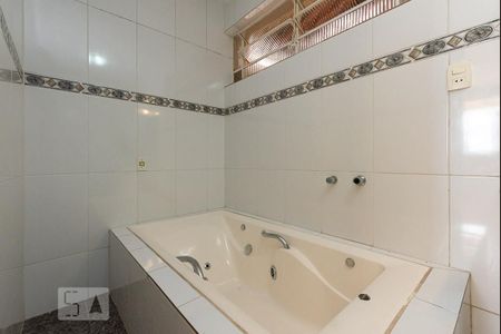 Casa para alugar com 360m², 3 quartos e 2 vagasBanheiro Suíte