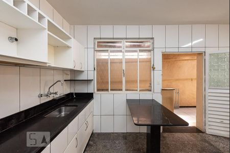 Casa para alugar com 360m², 3 quartos e 2 vagasCozinha 1