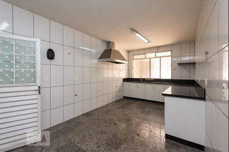 Casa para alugar com 360m², 3 quartos e 2 vagasCozinha 1