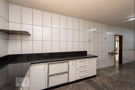 Casa para alugar com 360m², 3 quartos e 2 vagasCozinha 1