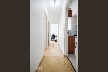Corredor de apartamento à venda com 2 quartos, 51m² em Vila Primavera, São Paulo