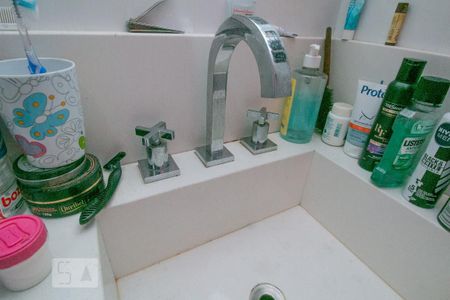 Casa à venda com 200m², 3 quartos e 4 vagasBanheiro