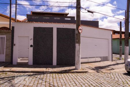 Casa à venda com 122m², 2 quartos e 3 vagasFachada