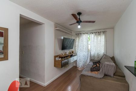 Sala de apartamento para alugar com 2 quartos, 50m² em Parada de Lucas, Rio de Janeiro