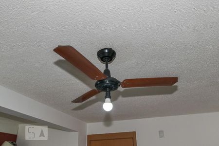 Sala - Ventilador de apartamento para alugar com 2 quartos, 50m² em Parada de Lucas, Rio de Janeiro