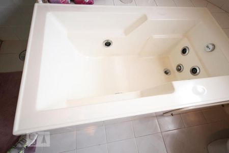 Casa à venda com 330m², 3 quartos e 8 vagasBanheiro