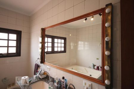 Casa à venda com 330m², 3 quartos e 8 vagasBanheiro