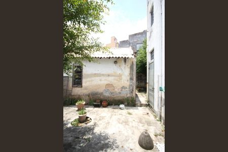 Casa à venda com 330m², 3 quartos e 8 vagasQuintal 2