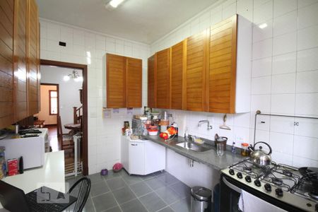 Casa à venda com 330m², 3 quartos e 8 vagasCozinha