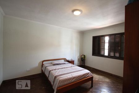 Casa à venda com 330m², 3 quartos e 8 vagasQuarto 2