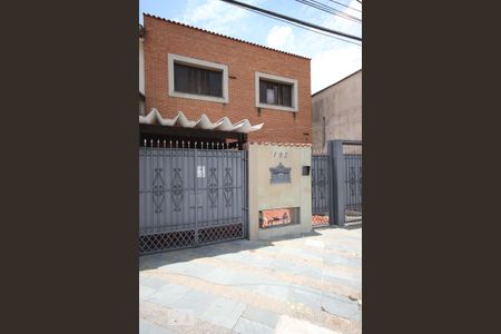 Casa à venda com 330m², 3 quartos e 8 vagasFachada