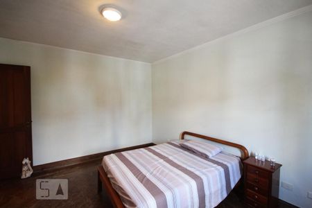 Casa à venda com 330m², 3 quartos e 8 vagasQuarto 2