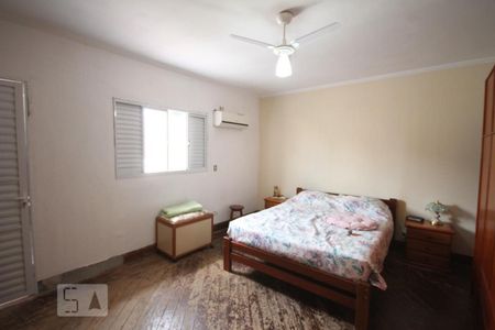 Casa à venda com 330m², 3 quartos e 8 vagasQuarto 1