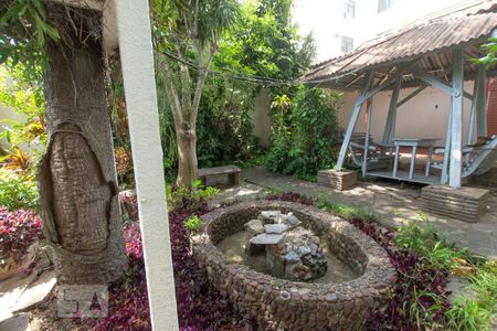 Casa à venda com 250m², 4 quartos e sem vagaQuintal