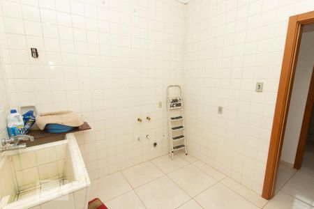 Casa à venda com 250m², 4 quartos e sem vagaÁrea de Serviço