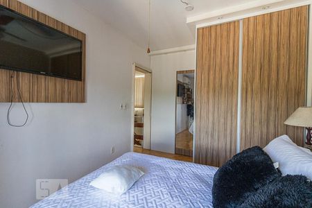 Quarto 1 - suite de casa à venda com 3 quartos, 300m² em Jardim Sabará, Porto Alegre