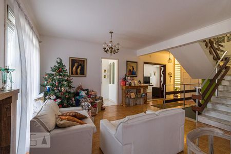 Casa à venda com 300m², 3 quartos e 4 vagasSala