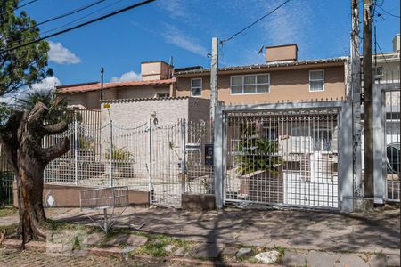 Casa à venda com 300m², 3 quartos e 4 vagasFachada