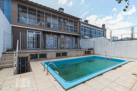 Casa à venda com 300m², 3 quartos e 4 vagasPiscina