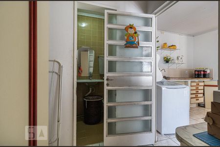 Casa à venda com 300m², 3 quartos e 4 vagasQuarto de Serviço