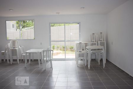 Apartamento à venda com 45m², 2 quartos e sem vaga Apartamento à venda com 45m², 2 quartos e sem vagaSalão de Festas