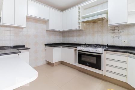 Casa à venda com 110m², 3 quartos e 2 vagas Casa à venda com 110m², 3 quartos e 2 vagasCozinha