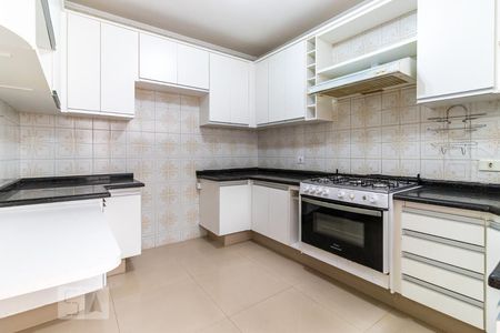 Casa à venda com 110m², 3 quartos e 2 vagas Casa à venda com 110m², 3 quartos e 2 vagasCozinha