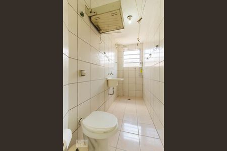 Banheiro  de kitnet/studio à venda com 1 quarto, 27m² em Liberdade, São Paulo
