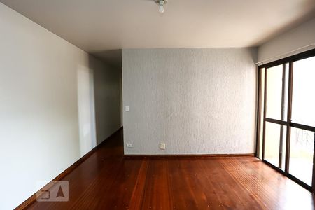 sala de apartamento para alugar com 2 quartos, 60m² em Jardim Morro Verde, São Paulo